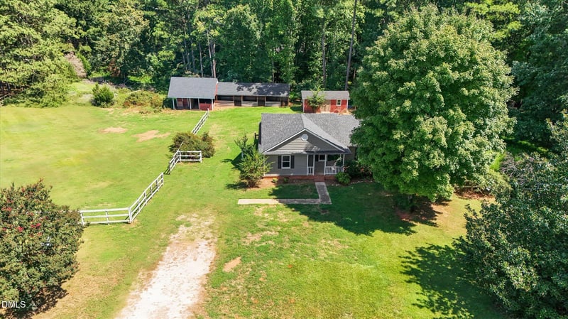 104 Riverbend Dr, Clayton, NC 27527