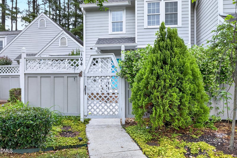 104 Spring Cove Dr, Cary, NC 27511