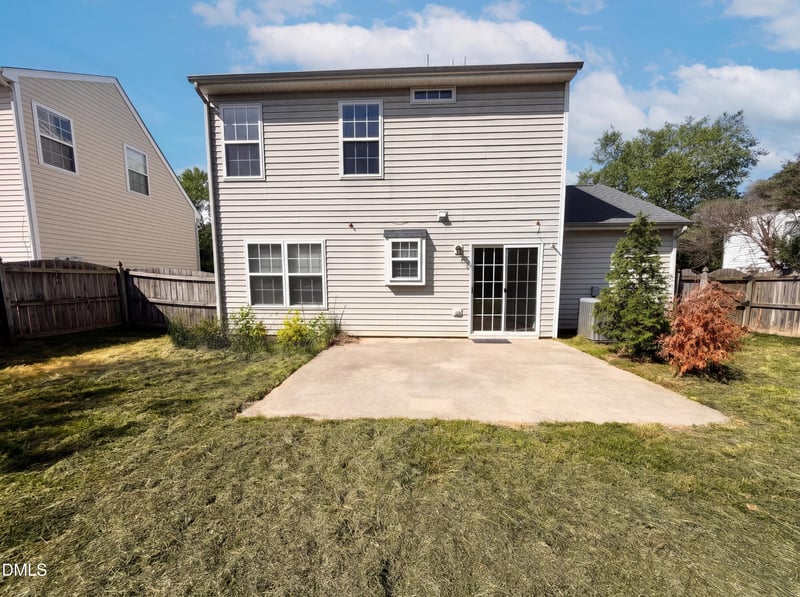 104 Valley Glen Dr, Morrisville, NC 27560