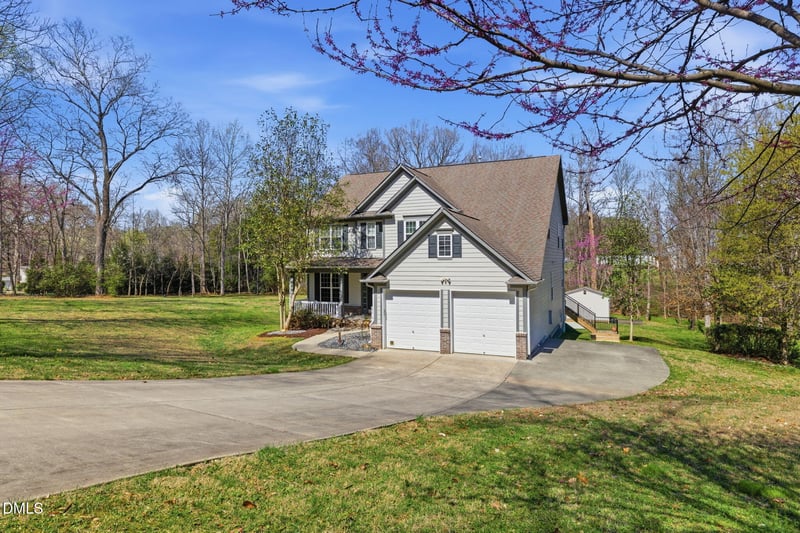 104 Woodlawn Dr, Hillsborough, NC 27278