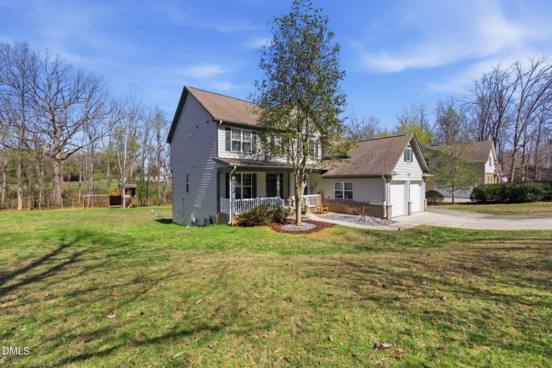 104 Woodlawn Dr, Hillsborough, NC 27278