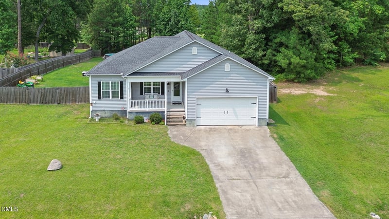 10417 Carsons Creek Dr, Zebulon, NC 27597