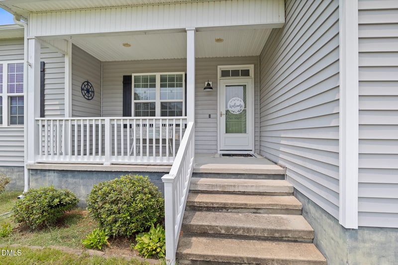 10417 Carsons Creek Dr, Zebulon, NC 27597