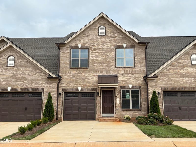 1044 Beechcraft Dr, Mebane, NC 27302