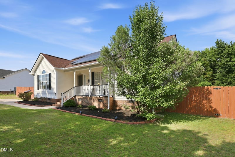 1047 Smith Rd, Smithfield, NC 27577