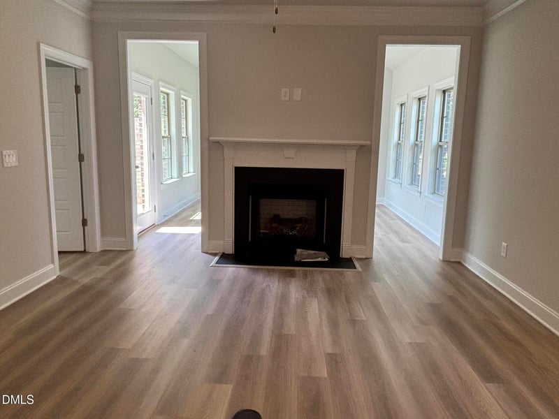 1048 Beechcraft Dr, Mebane, NC 27302