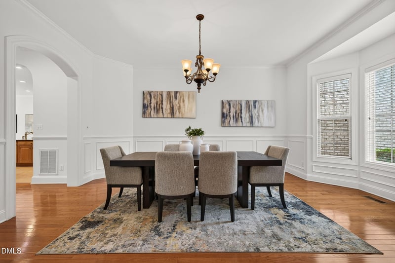 1049 Kennicott Ave, Cary, NC 27513