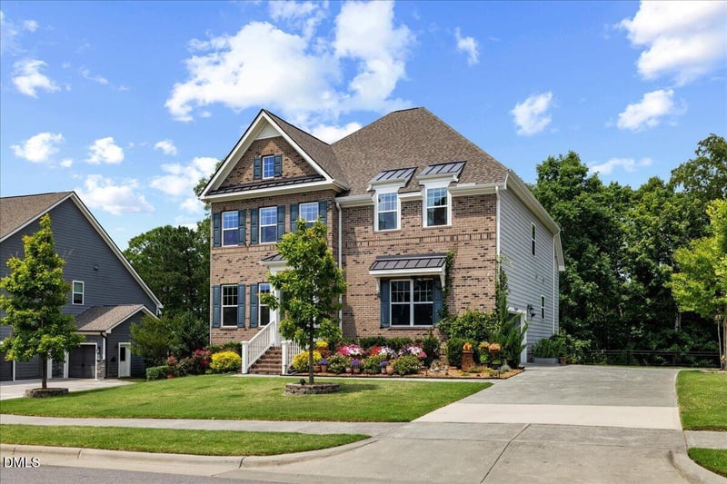 1049 Queensdale Dr, Cary, NC 27519