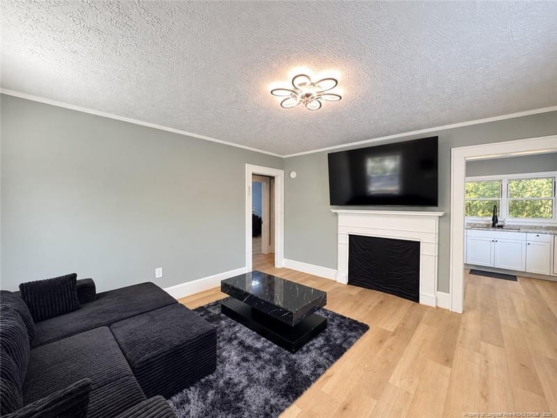 1049 Winslow St, Fayetteville, NC 28306