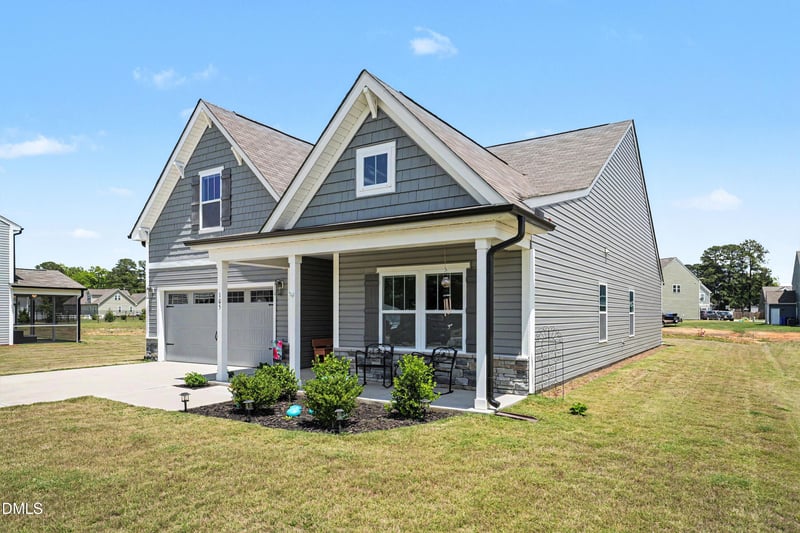 105 Benson Village Dr, Benson, NC 27504