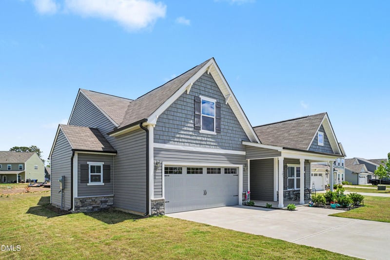105 Benson Village Dr, Benson, NC 27504