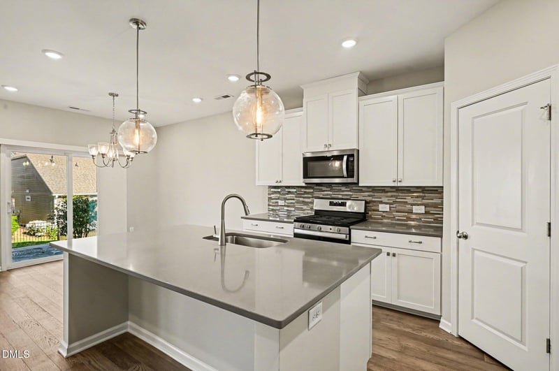 105 Blue Hydrangea Ln, Holly Springs, NC 27540
