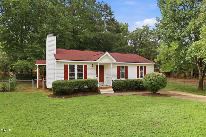 105 Cabrita Ct, Holly Springs, NC 27540