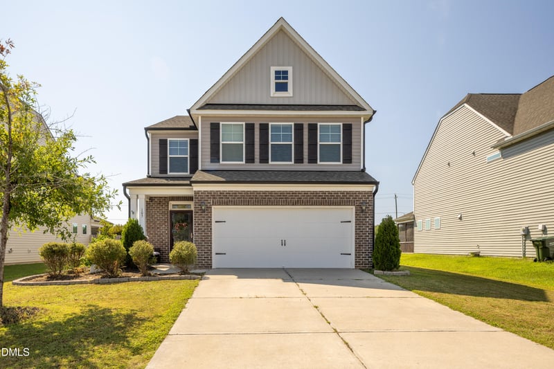 105 Highview Dr, Benson, NC 27504