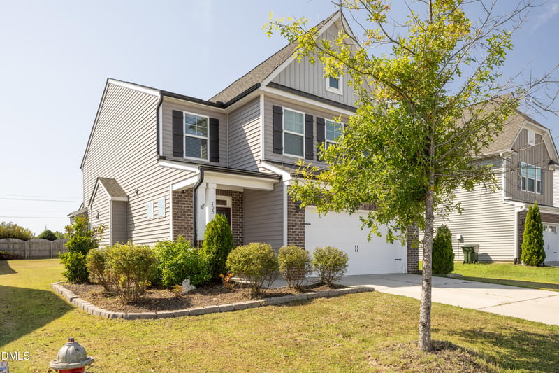 105 Highview Dr, Benson, NC 27504