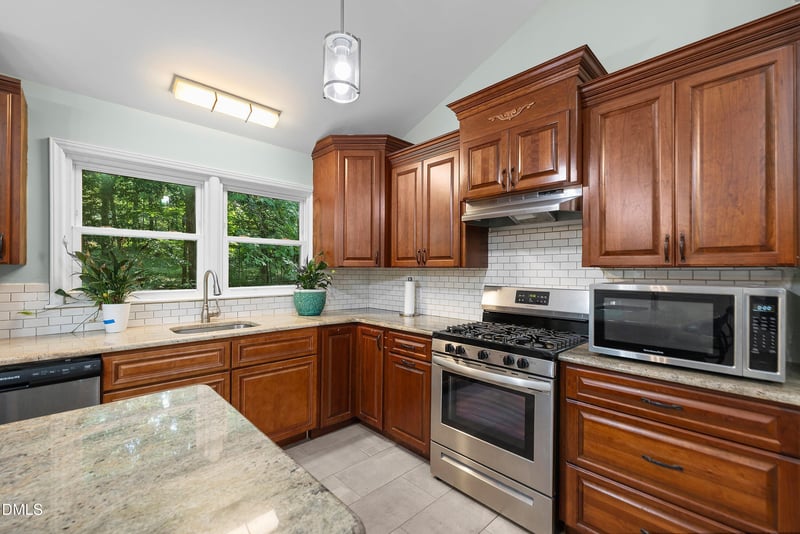 105 Lexington Rd, Chapel Hill, NC 27516