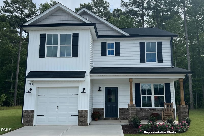 105 Longfield Ct, Dunn, NC 28334