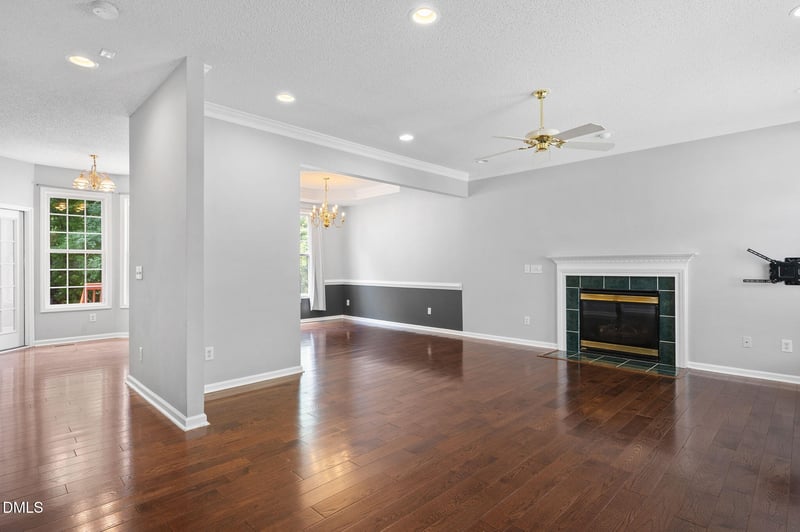 105 New Parkside Dr, Chapel Hill, NC 27516