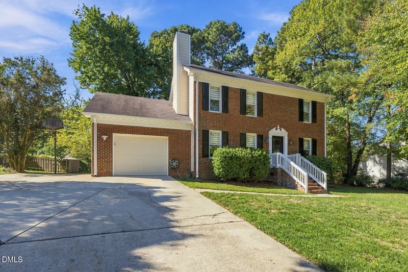 105 Pinewood Dr, Apex, NC 27502
