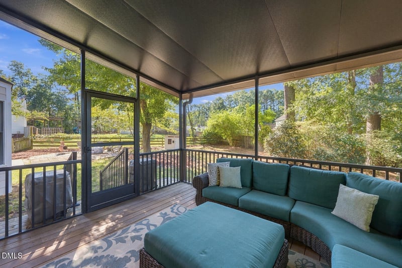 105 Pinewood Dr, Apex, NC 27502