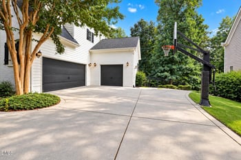 105 Wassaw Ct, Holly Springs, NC 27540