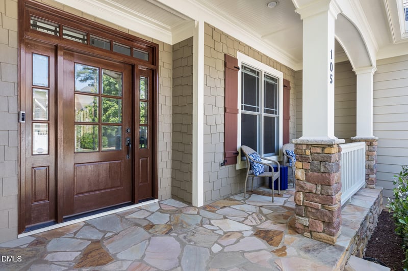 105 Woodland Ridge Ct, Cary, NC 27519