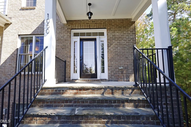 1050 Residents Club Dr, Cary, NC 27519