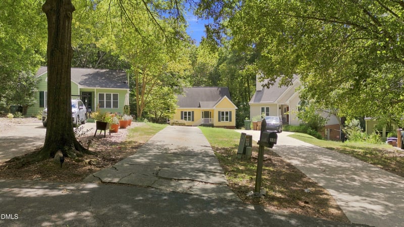 106 Barcelona Ct, Cary, NC 27513