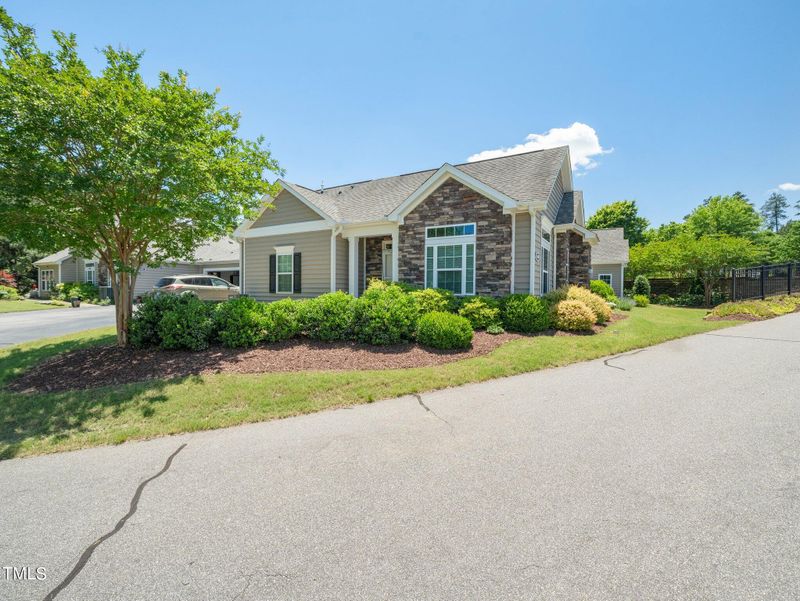 1063 Blue Bird Ln, Wake Forest, NC 27587