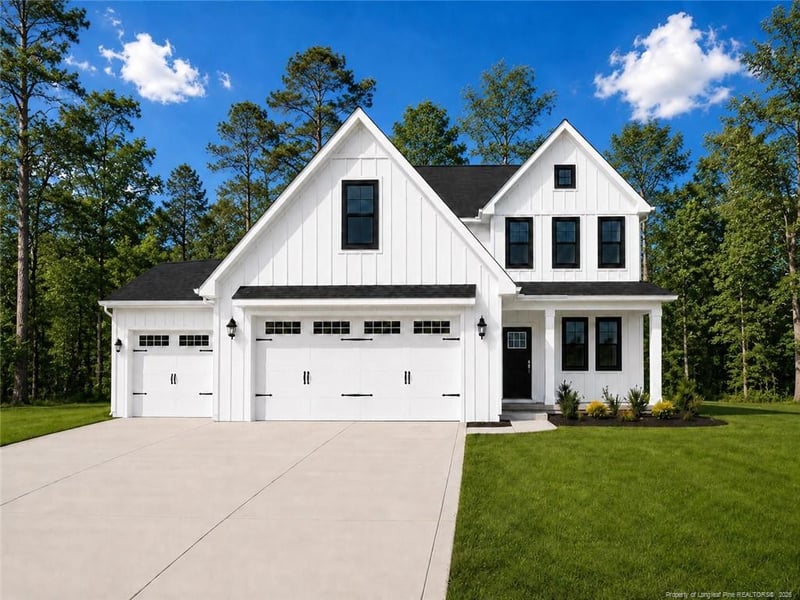 1067 Old Vander Rd, Fayetteville, NC 28312