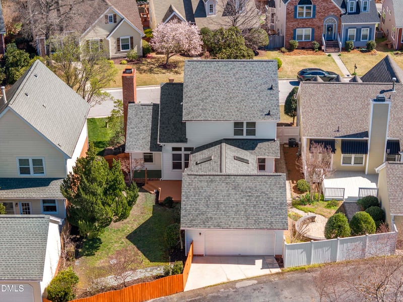 107 Crestpoint Ct, Cary, NC 27513