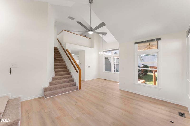 107 Crestpoint Ct, Cary, NC 27513