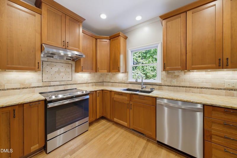 107 Eagle Swoop Ct, Cary, NC 27513