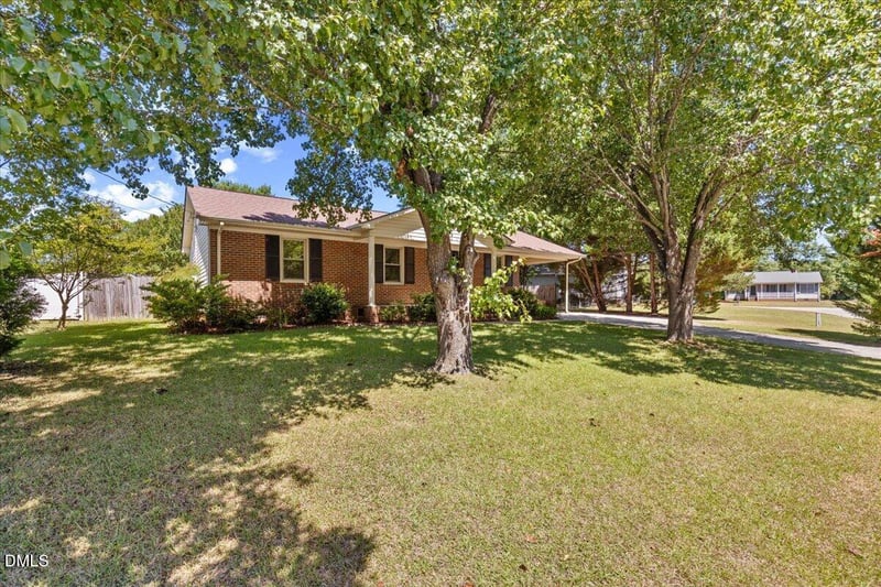 107 Gum St, Dunn, NC 28334