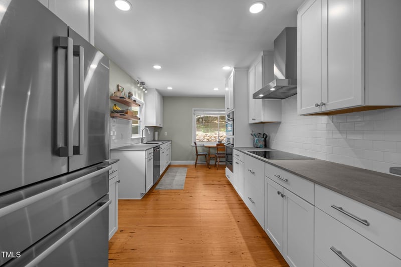 107 Ledge Ln, Chapel Hill, NC 27514