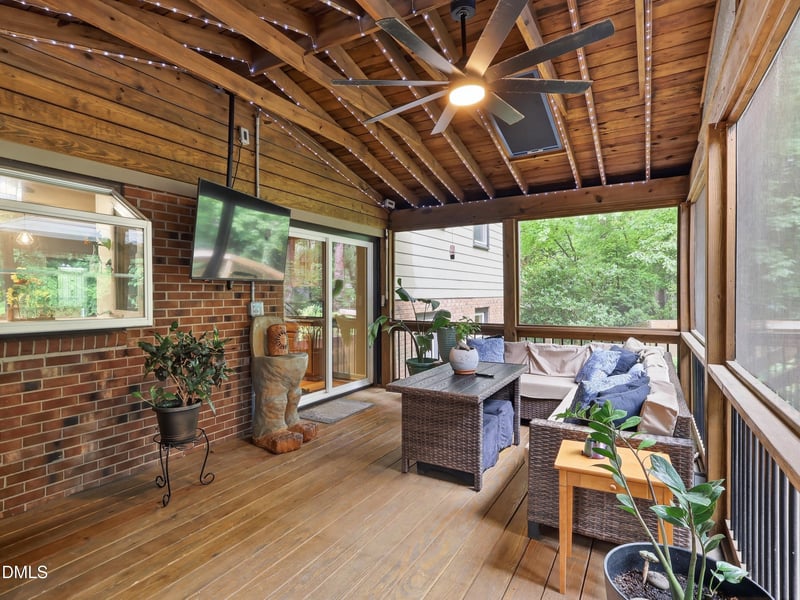 107 Mccloud Ct, Cary, NC 27511