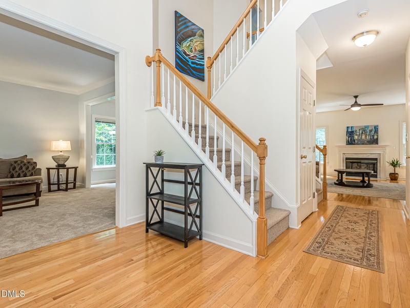 107 Walmsley Ct, Cary, NC 27519