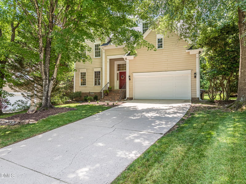 107 Walmsley Ct, Cary, NC 27519