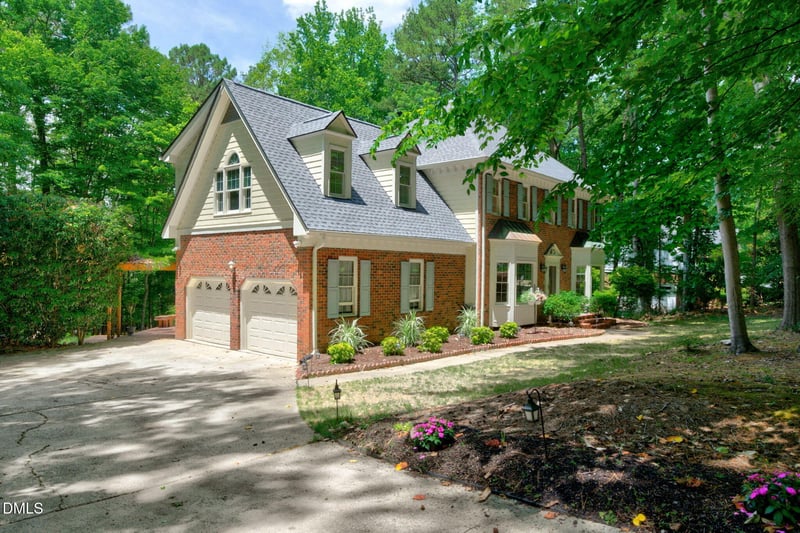 10705 Leslie Dr, Raleigh, NC 27615