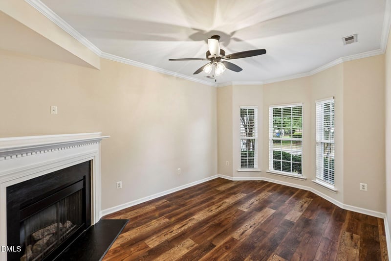 10733 Pendragon Pl, Raleigh, NC 27614