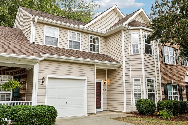10733 Pendragon Pl, Raleigh, NC 27614