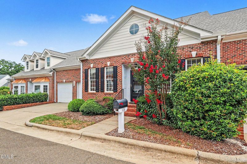 108 Alden Village Ct, Cary, NC 27519