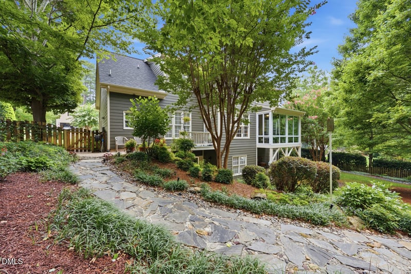 108 Bells Walk Ct, Holly Springs, NC 27540