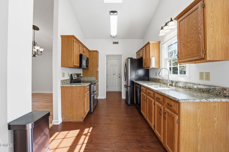 108 Kronos Ln, Cary, NC 27513