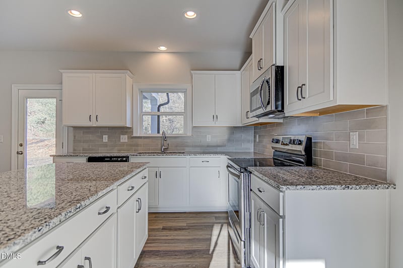 108 Starlet Rdg Way, Clayton, NC 27520