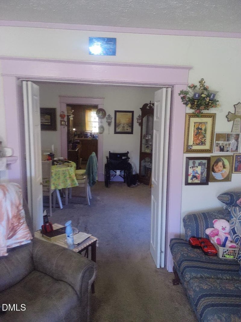 1086 Center St, Fayetteville, NC 28306
