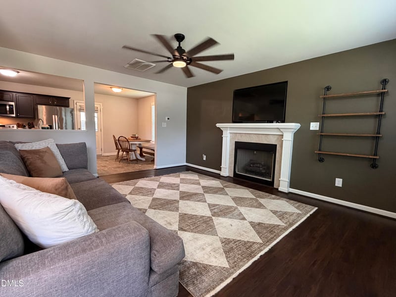 109 Larksdale Cv, Benson, NC 27504