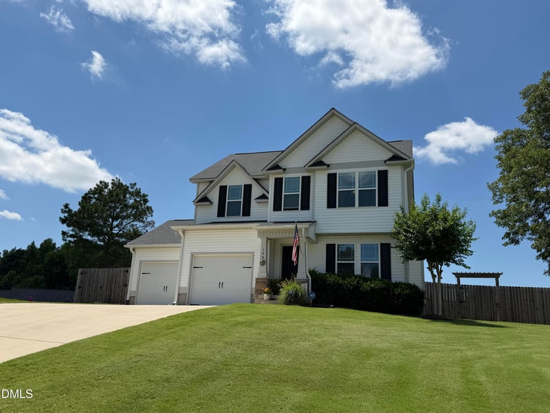 109 Larksdale Cv, Benson, NC 27504