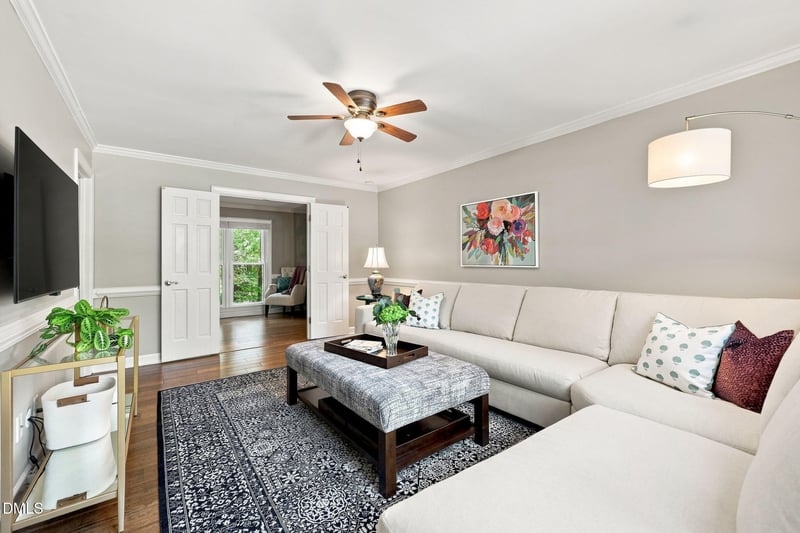 109 W Laurenbrook Ct, Cary, NC 27518