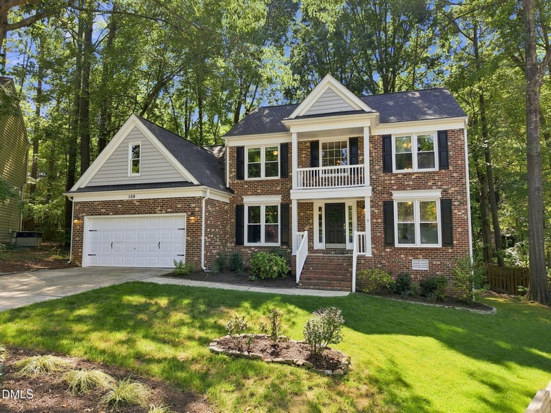 109 W Laurenbrook Ct, Cary, NC 27518